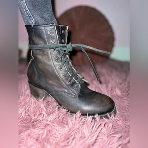 FREEBIRD BY STEVEN “CAVALIER “ BOOTS size 8